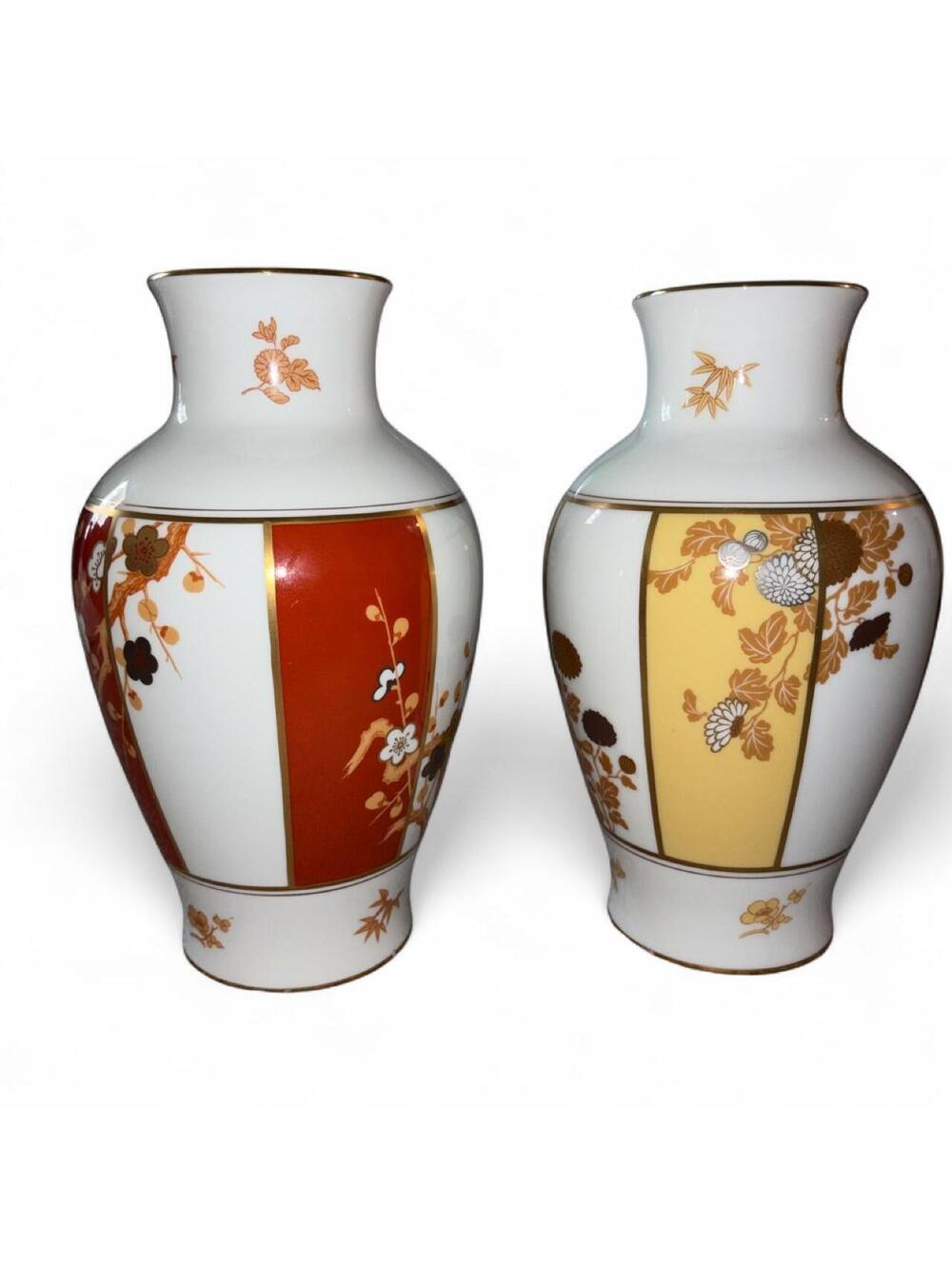 Antique Pair of Noritake Franklin Mint Porcelain 'Noble' Vases with Carved Rosew